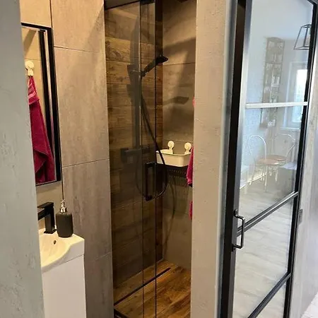 Kameralna Kawalerka W Stylu Loftu Blisko Centrum Varsovia Exterior foto